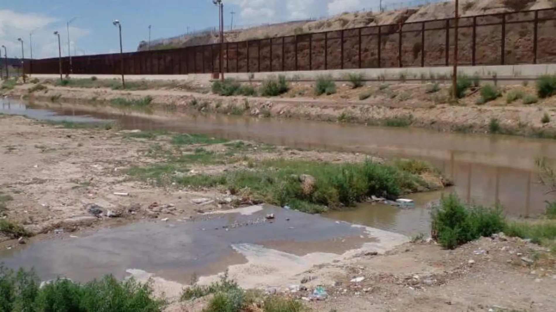 aguas negras en Rio Bravo